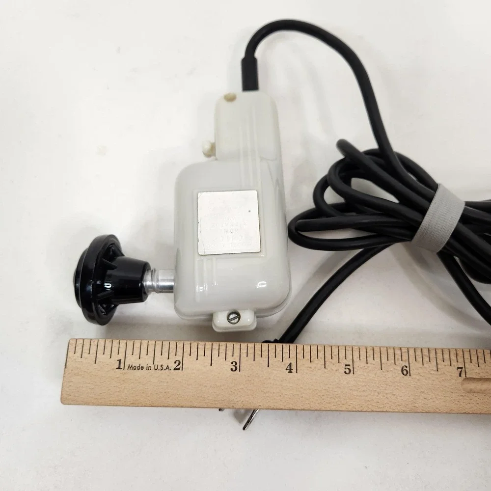 Chic Model E-650 Home Vibrator Mini Massager White Black 10 Watts Corded